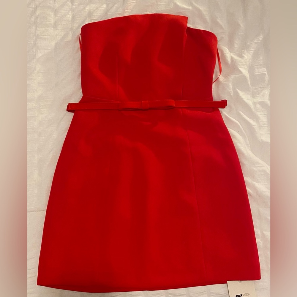 Stunning Red Strapless Dress - New with Tags! ❤️✨